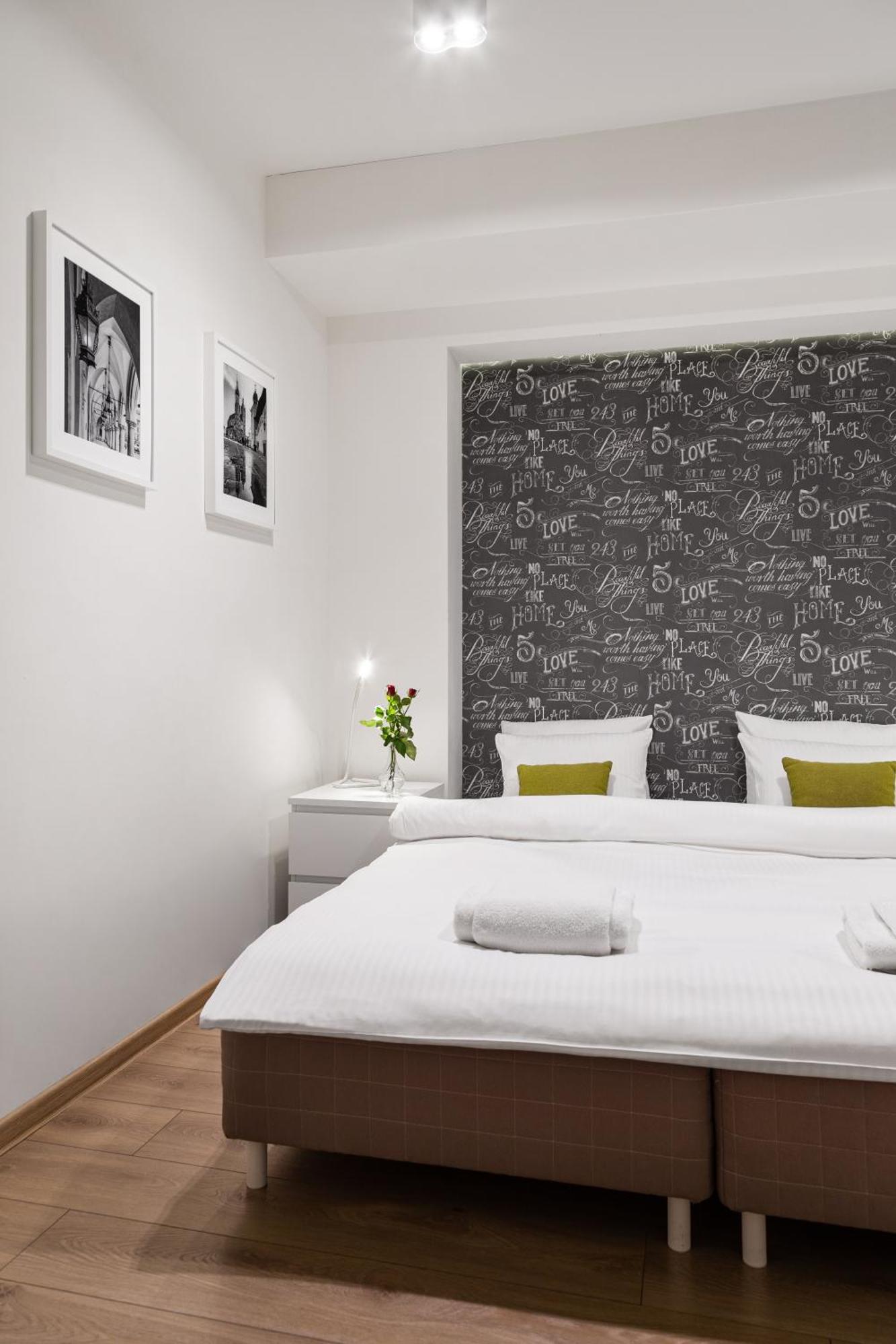 Tyzenhauz Apartments Old Town Cracovie Extérieur photo