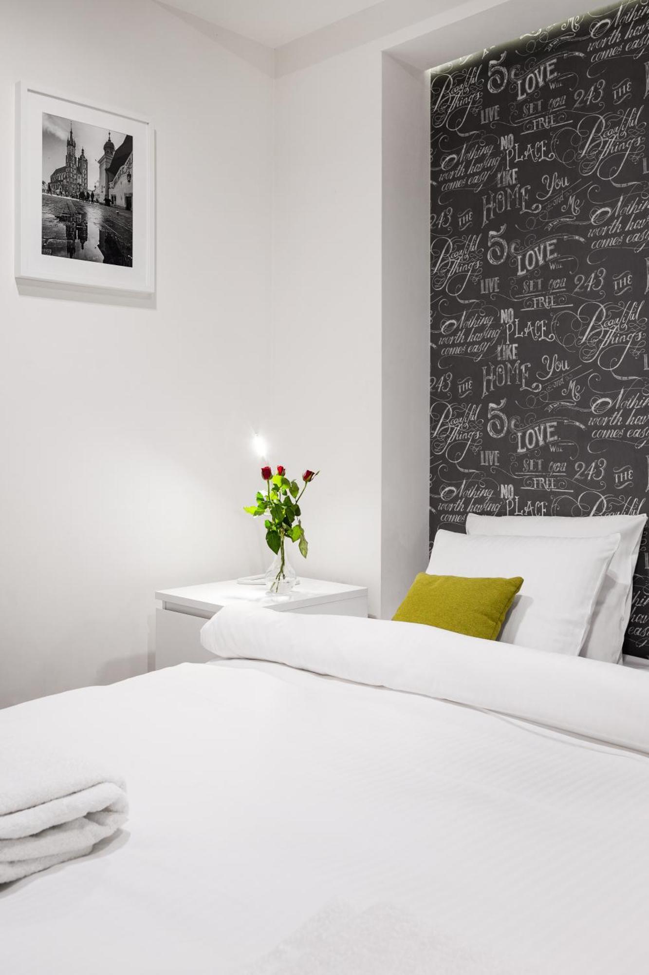 Tyzenhauz Apartments Old Town Cracovie Extérieur photo
